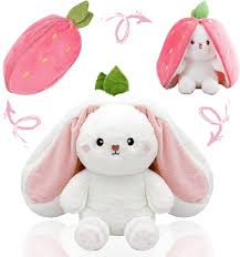 Conejito de Peluche Oculto con Fresa