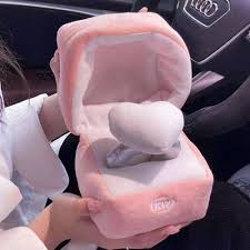 Caja de Anillos de Peluche Creativa para Propuestas