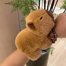 Pulsera Capybara Kongou: Juguete de Peluche Adorable