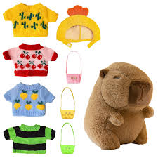 Peluche Capibara con Ropa y Accesorios